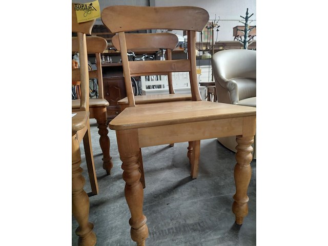 Lot 86 - set van 4 houten stoelen - caféstijl - afbeelding 2 van  3
