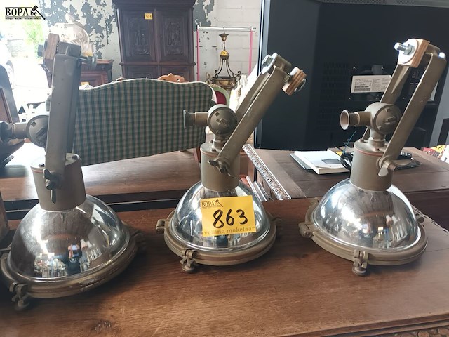 Lot 863 - scheepslampen wiska. 3 stuks - afbeelding 1 van  5