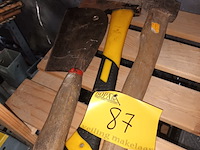 Lot 87 - bijlen en hakmes. 3 stuks - afbeelding 1 van  3