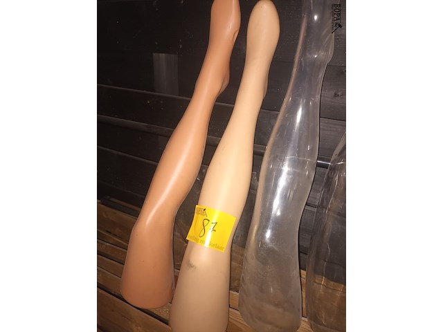 Lot 87 - heupmodellen en benen - afbeelding 3 van  4