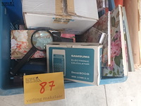 Lot 87 - kantoormateriaal en inpakpapier - afbeelding 2 van  5