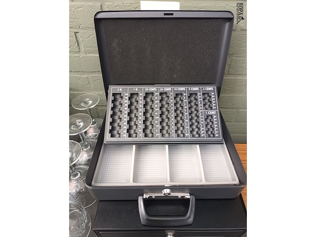 Lot 87 - kassalade en geldkoffer - afbeelding 3 van  3