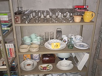 Lot 87 - keukenmateriaal en huisraad - afbeelding 1 van  5