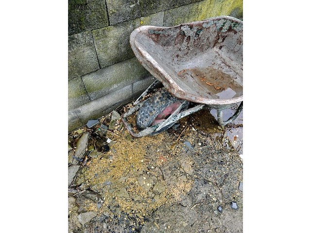 Lot 87 - kruiwagen - afbeelding 2 van  3