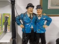 Lot 87 - laurel & hardy - afbeelding 1 van  2