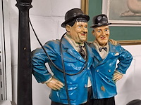 Lot 87 - laurel & hardy - afbeelding 2 van  2