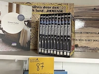 Lot 87 - lot reisboeken en dvd's
