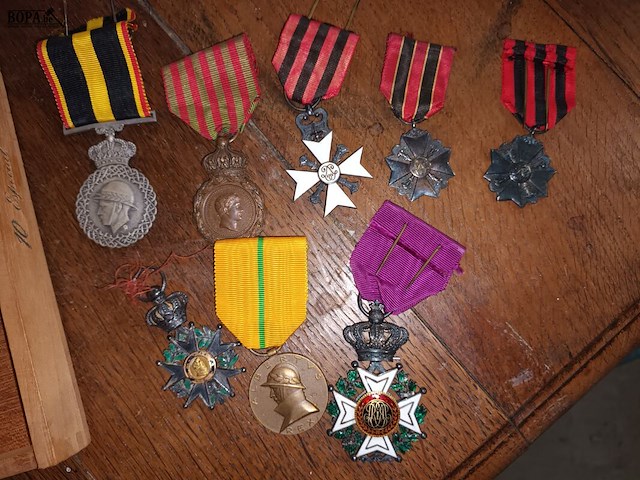 Lot 87 - medailles. 8 stuks - afbeelding 2 van  5