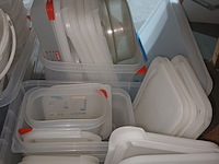 Lot 87 - pvc bakken en bewaardozen - afbeelding 3 van  4