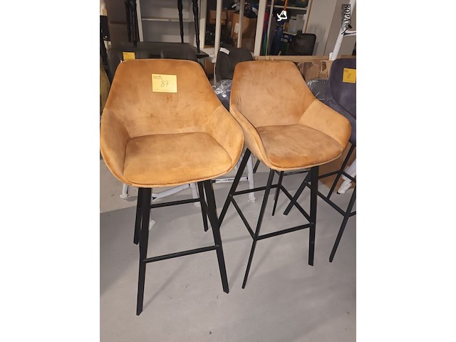 Lot 87 - roterende barkruk river. 2 stuks - afbeelding 1 van  4