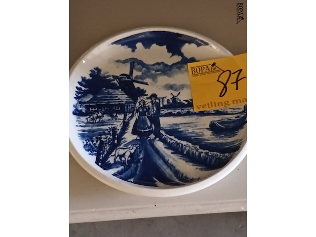 Lot 87 - sierborden wit/blauw. 3 stuks - afbeelding 4 van  7