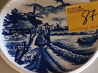 Lot 87 - sierborden wit/blauw. 3 stuks - afbeelding 4 van  7