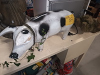 Lot 87 - tuindecoratie varken. 2 stuks - afbeelding 1 van  3