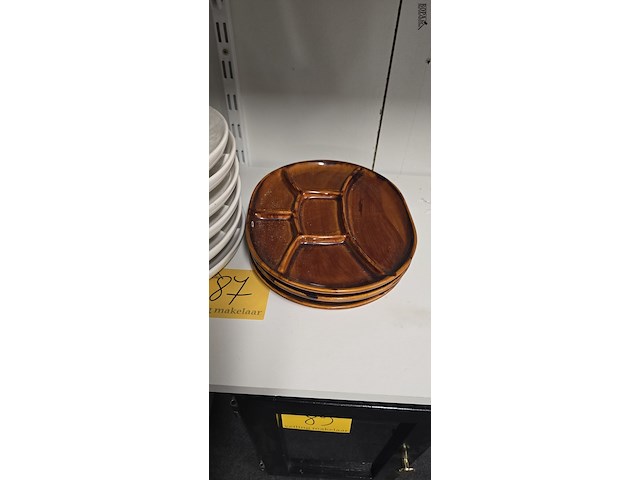 Lot 87 - vakjesborden rond wit en bruin ovaal - afbeelding 3 van  3