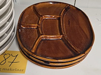 Lot 87 - vakjesborden rond wit en bruin ovaal - afbeelding 3 van  3