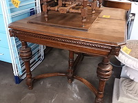 Lot 870 - antieke tafel met 2 stoelen - afbeelding 2 van  3