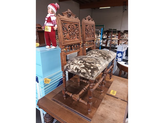 Lot 870 - antieke tafel met 2 stoelen - afbeelding 3 van  3