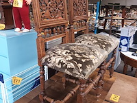Lot 870 - antieke tafel met 2 stoelen - afbeelding 3 van  3