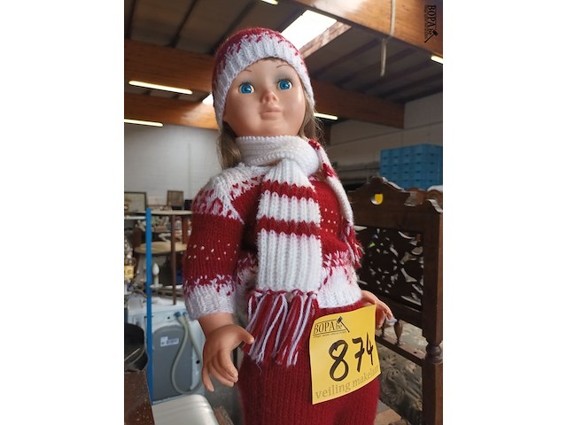 Lot 874 - pop op staander - afbeelding 2 van  4