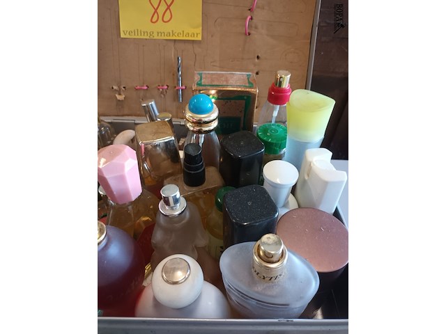 Lot 88 - aangebroken parfumflesjes. 40 stuks - afbeelding 3 van  3
