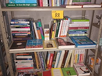 Lot 88 - boeken. 223 stuks - afbeelding 1 van  6