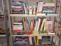 Lot 88 - boeken. 223 stuks - afbeelding 2 van  6