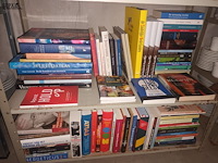 Lot 88 - boeken. 223 stuks - afbeelding 6 van  6