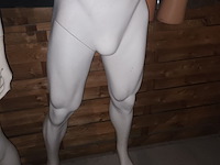 Lot 88 - heupmodel en onderlijf cristiano ronaldo - afbeelding 2 van  3