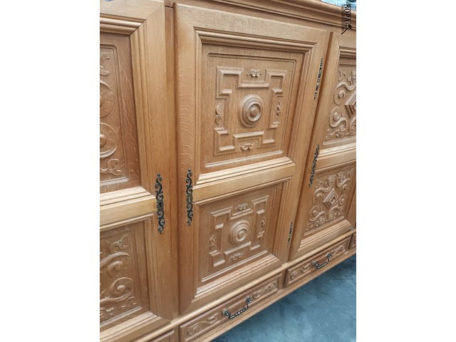 Lot 88 - houten dressoir kast - afbeelding 4 van  4