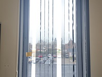 Lot 88 - lamellen gordijn luxaflex. 10 stuks - afbeelding 1 van  3