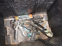 Lot 88 - materiaalkoffer dewalt met inhoud - afbeelding 4 van  6