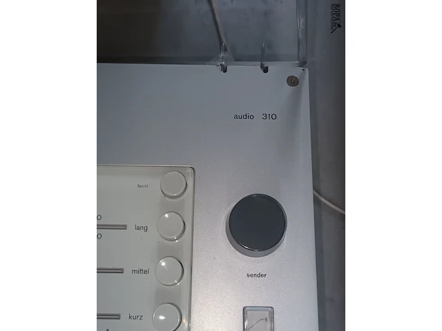 Lot 88 - muziekinstallatie braun - afbeelding 7 van  7