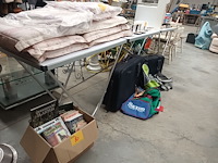 Lot 88 - opplooibare behangtafel - afbeelding 3 van  3