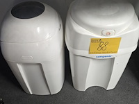 Lot 88 - pampervuilbakken 2 stuks - afbeelding 1 van  3