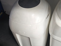 Lot 88 - pampervuilbakken 2 stuks - afbeelding 3 van  3