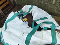 Lot 88 - rest lavasteen in bigbag - afbeelding 2 van  2