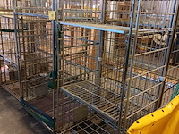 Lot 88 - rolcontainer. 2 stuks - afbeelding 1 van  3