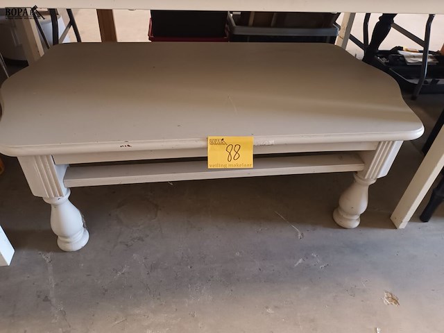 Lot 88 - salontafel - afbeelding 1 van  4