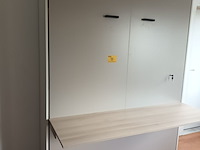 Lot 88 - wandkast met bureau en opklapbed - afbeelding 2 van  4