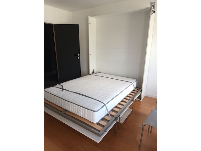 Lot 88 - wandkast met bureau en opklapbed - afbeelding 3 van  4