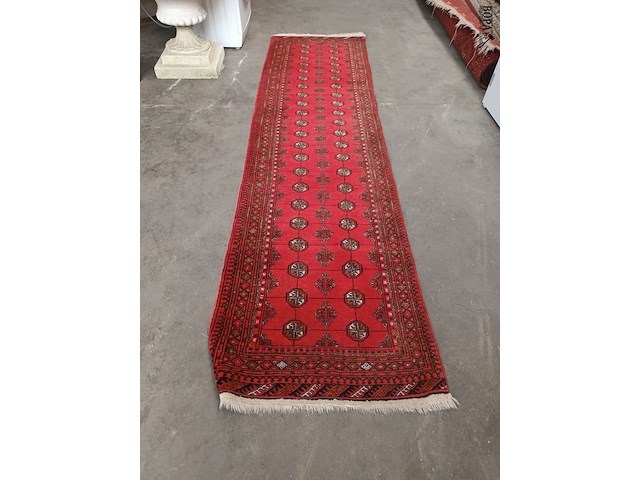 Lot 885 - handgeknoopte perzisch tapijt - afbeelding 1 van  5