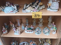 Lot 89 - beeldjes in porselein. 23 stuks - afbeelding 1 van  7
