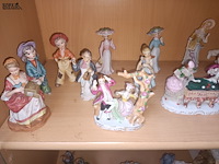 Lot 89 - beeldjes in porselein. 23 stuks - afbeelding 3 van  7