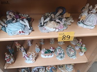 Lot 89 - beeldjes in porselein. 23 stuks - afbeelding 7 van  7