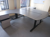 Lot 89 - bureaucombinatie - afbeelding 1 van  3