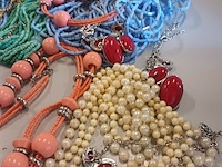 Lot 89 - fantasie juwelen - afbeelding 3 van  3