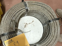 Lot 89 - haspel met staalkabel verzinkt 10 mm circa 50 meter - afbeelding 1 van  2