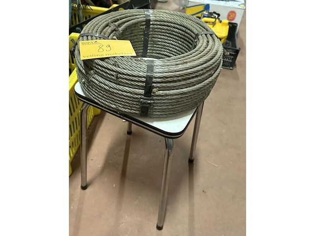 Lot 89 - haspel met staalkabel verzinkt 10 mm circa 50 meter - afbeelding 2 van  2