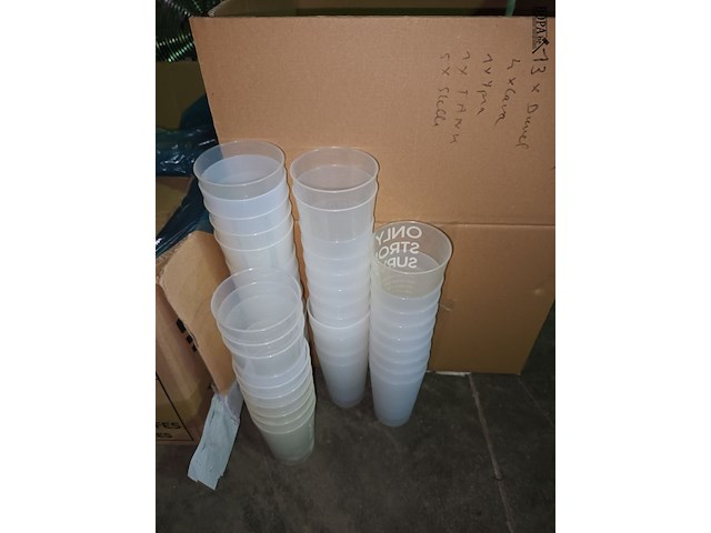 Lot 89 - herbruikbare bekers. 2 dozen - afbeelding 4 van  4