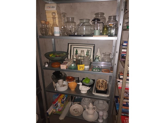 Lot 89 - keukenmateriaal en huisraad - afbeelding 1 van  5